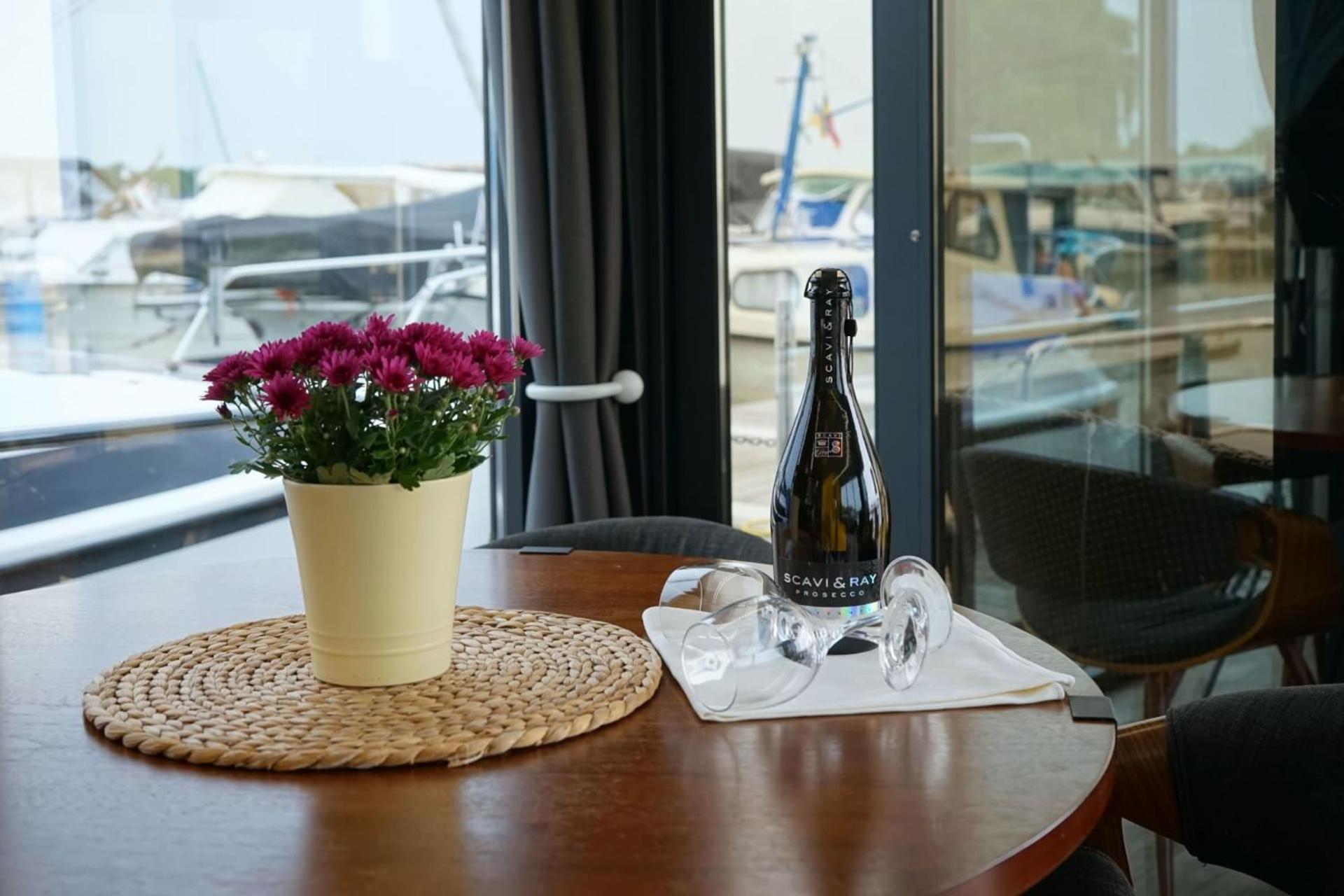 Ferienzentrum Yachthafen レヒリン エクステリア 写真