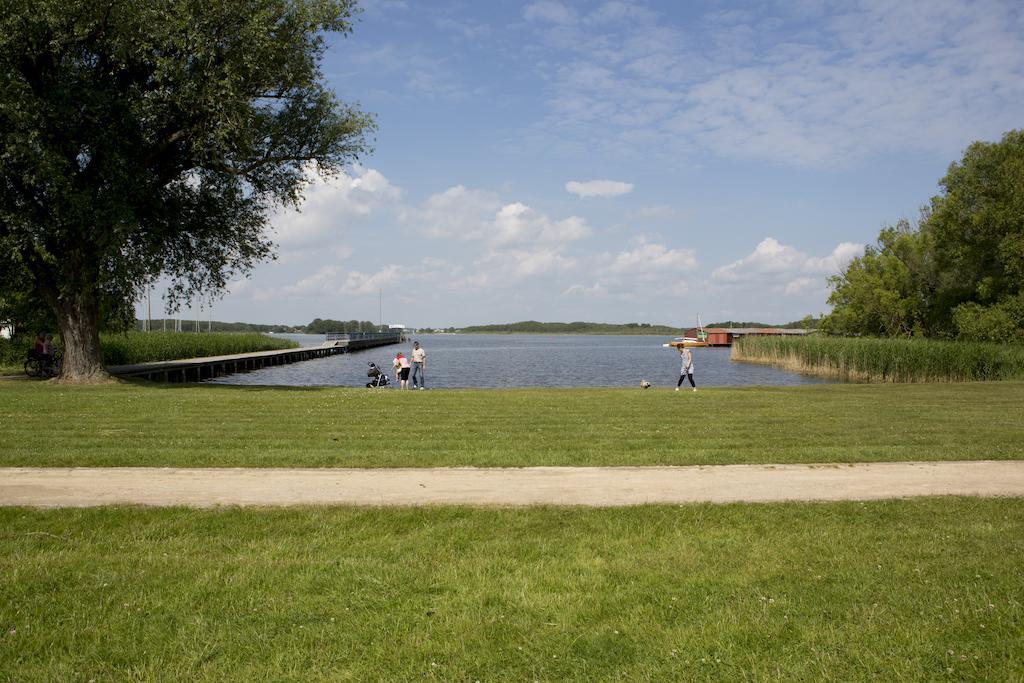 Ferienzentrum Yachthafen レヒリン エクステリア 写真