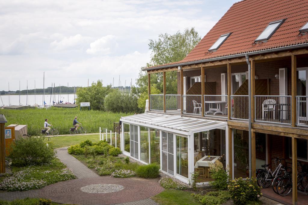 Ferienzentrum Yachthafen レヒリン エクステリア 写真