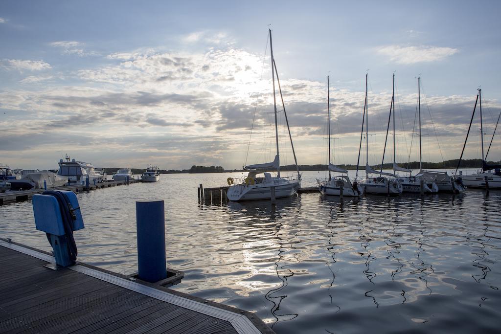 Ferienzentrum Yachthafen レヒリン エクステリア 写真